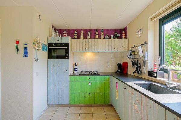 Keuken - Kusttuinontsnapping nabij de duinen in Julianadorp (4)