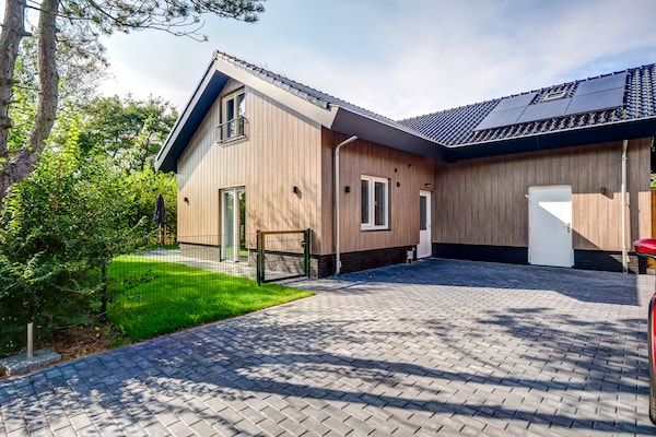 Buitenkant - Vakantiehuis aan de Nederlandse kust met tuin in Julianadorp (1)