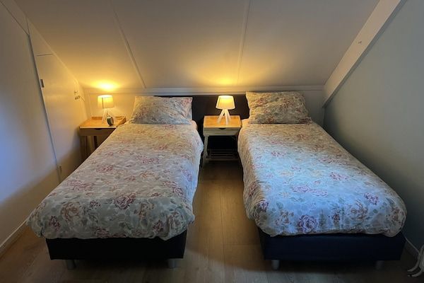 Slaapkamer - Gezellige bosbungalow voor 6 personen in Ewijk (5)