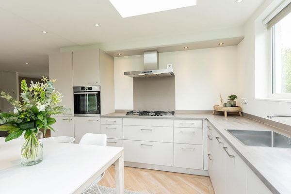 Keuken - Fijn, modern ingericht vakantiehuis in De Cocksdorp (5)