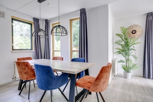 Eetkamer - Bosbungalow voor 5 gasten in Ewijk in Ewijk (4)