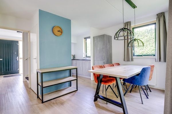 Eetkamer - Beboste bungalow Ewijk voor 6 in Ewijk (4)