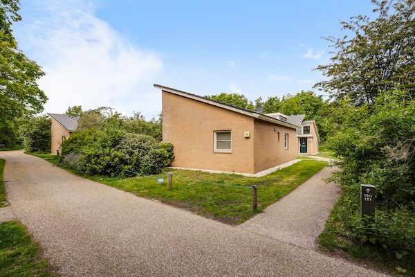Buitenkant - Landal Vakantiepark, Park Kijkduin, huisje 151 in Den Haag (3)