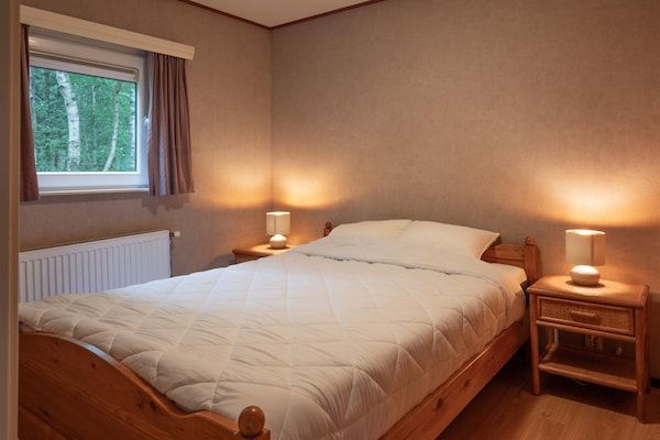 Slaapkamer - Buitenplaats de Berghorst in Stegeren (5)