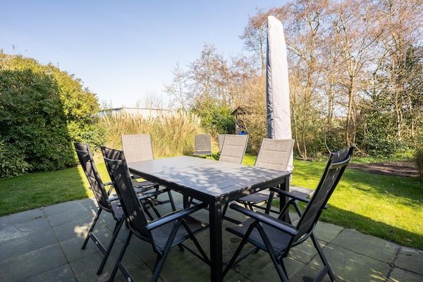 Terras - Luxe, rust en stilte, en ruimte voor het in De Koog (5)