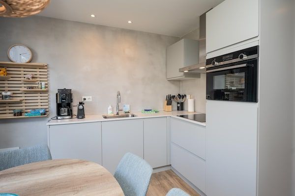 Keuken - Luxe, rust en stilte, en ruimte voor het in De Koog (3)