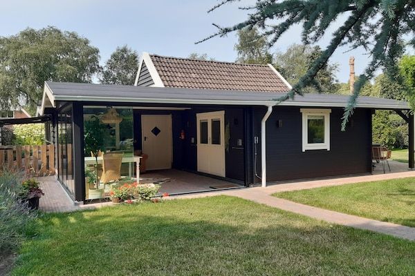 Buitenkant - Rustige Wellnessvilla in Bellingwolde in Bellingwolde (1)