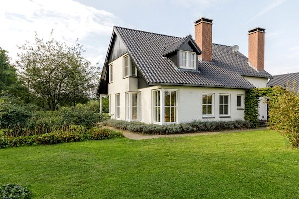 Buitenkant - Landgoed Achterhoek met privézwembad in Aalten (1)