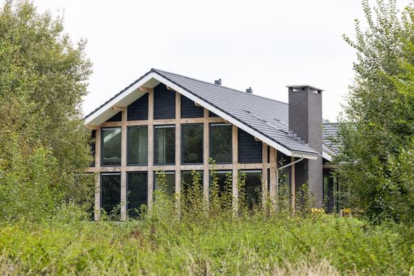 Buitenkant - Villa met verwarmd zwembad en sauna in Aalten (1)