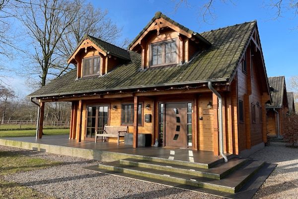 Buitenkant - Villa met sauna en badkuip in Den Ham (1)