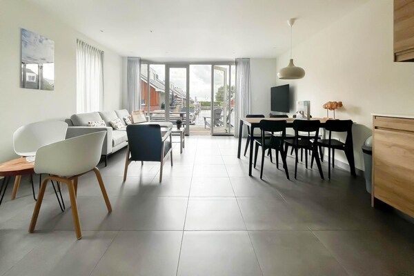 Woonkamer - Appartement aan het meer Uitgeest voor 6 personen in Uitgeest (2)