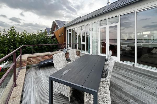 Terras - Penthouse met terras met uitzicht op het meer in Uitgeest (4)