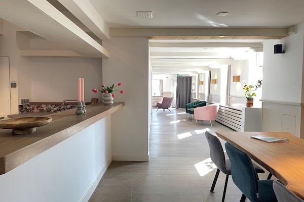 Eetkamer - Vakantiehuis bij de duinen van Egmond in Egmond aan den Hoef (4)