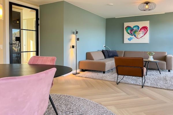 Woonkamer - Wellness-uitje met privésauna in Sibculo (2)