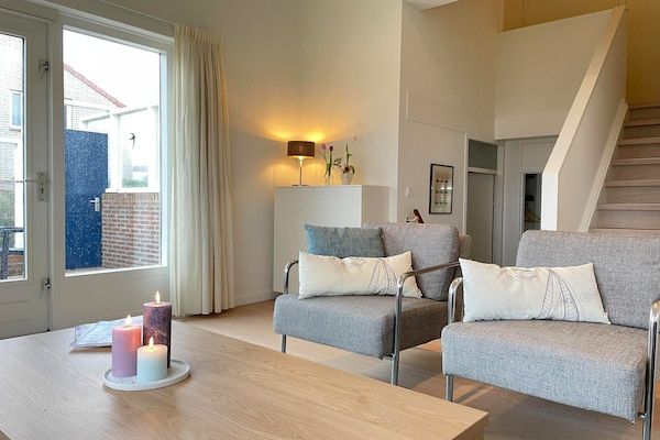 Woonkamer - Friese watervilla voor zes personen in Langweer (5)