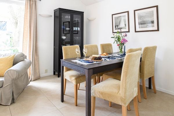 Eetkamer - Comfortbungalow in Loosdrecht nabij Amsterdam in Loosdrecht (2)
