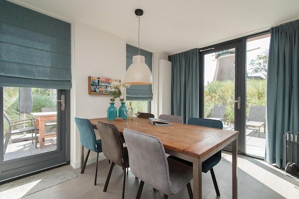 Eetkamer - Wellnessretraite in de duinen van Egmond in Egmond aan den Hoef (4)