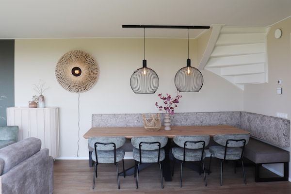 Eetkamer - Compleet nieuwe vakantiewoning in Friesland in leons (3)