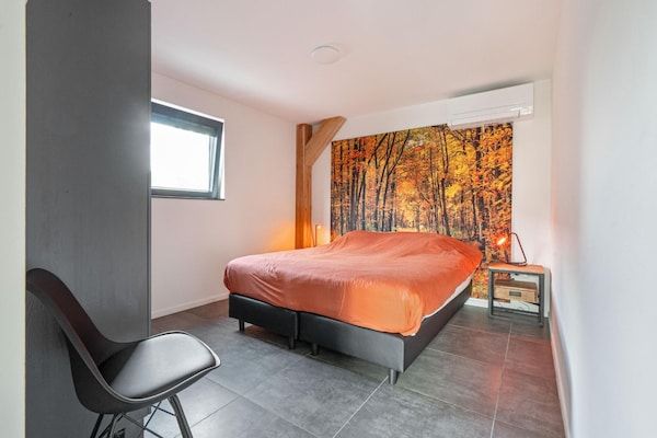 Slaapkamer - Luxe met rieten dak voor maximaal 6 personen in Baarle-nassau (3)
