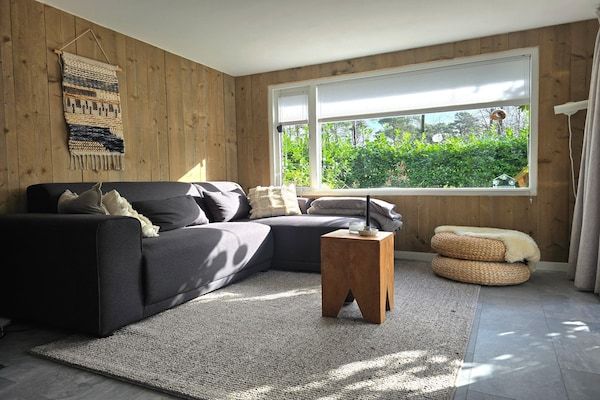 Woonkamer - Scandinavische boshut in Twente in Markelo (4)