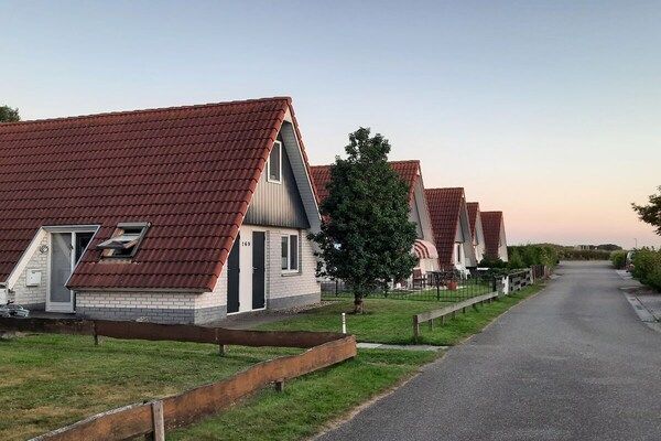 Untagged - Vakantiehuis Grachtblick in Anjum (3)