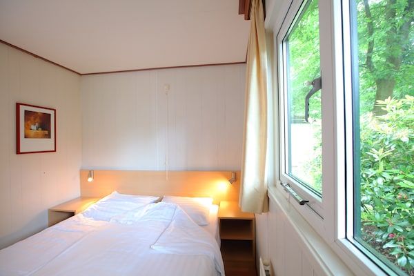 Slaapkamer - Privéchalet in het bos in Wissel/Epe (2)