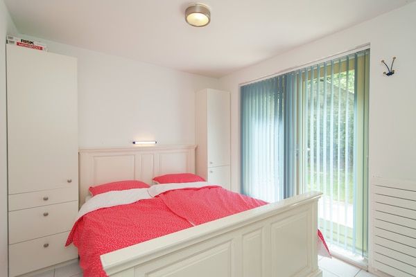 Slaapkamer - Vakantiehuis in Oudemirdum bij Friese Meren in Oudemirdum (5)
