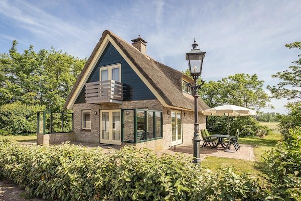 Buitenkant - Huisdiervrije villa op Texel met sauna in De Koog (1)