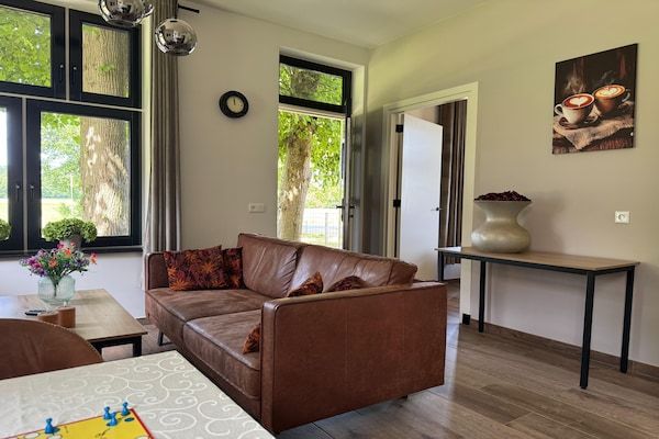 Woonkamer - Langelshoes Guesthouse voor een stel in Haaksbergen (5)