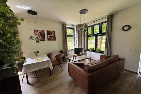 Woonkamer - Langelshoes Guesthouse voor een stel in Haaksbergen (2)