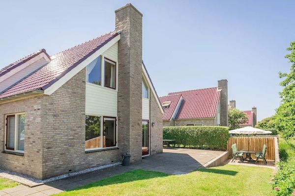 Buitenkant - Villa op Texel in een natuurreservaat in De Koog (1)
