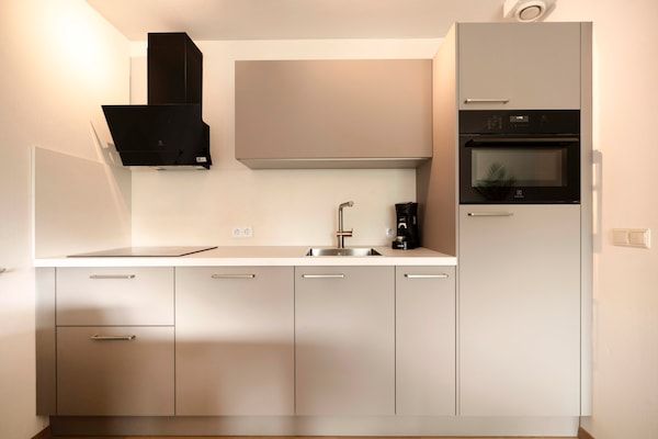 Keuken - Seaside Retreat-appartement in Callantsoog in Callantsoog (5)