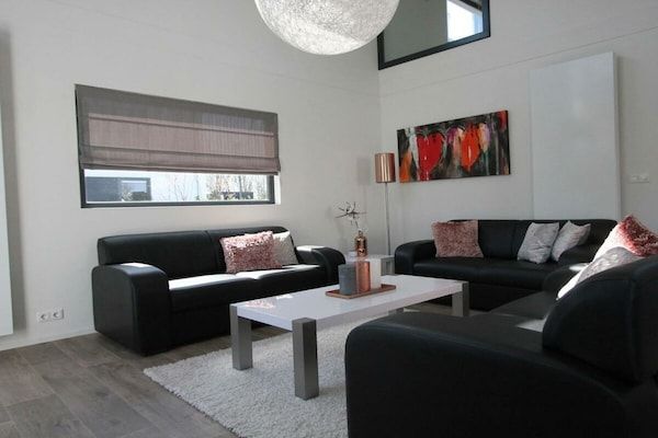 Untagged - Kubus Magnifique 8 in Halfweg (2)