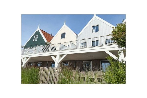 Untagged - Vakantiehuis in Uitdam met terras in Uitdam (1)