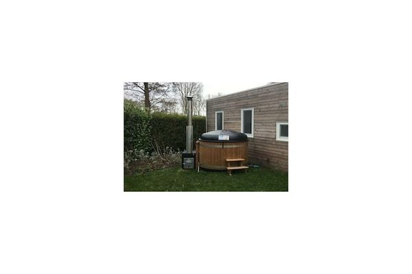 Untagged - Tiny Cottage Hottub 2+2 in Dordrecht (2)