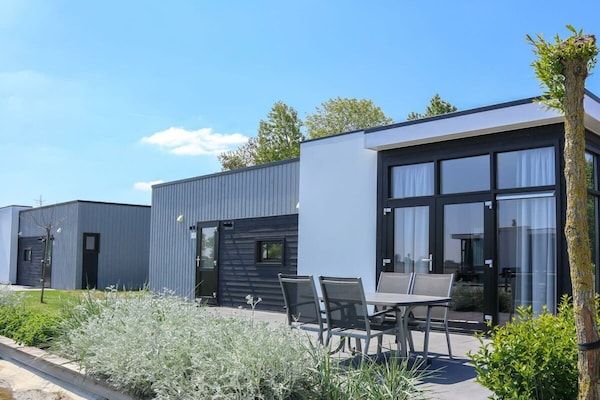 Untagged - Vakantiehuis in Nieuwvliet met terras in Nieuwvliet (1)