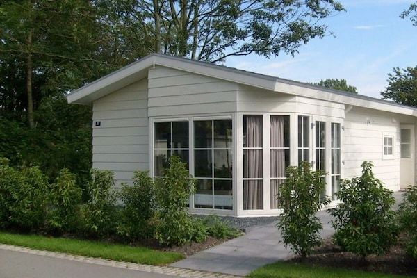 Untagged - Vakantiehuis in Halfweg met terras in Halfweg (1)
