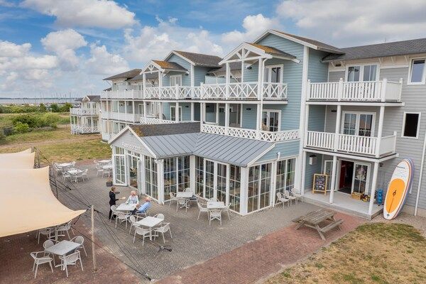 Buitenkant - Villa vlakbij de zee in Rockanje in Hellevoetsluis (2)