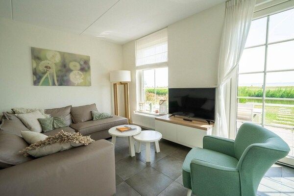 Woonkamer - Vakantiehuis in Uitdam nabij Markermeer in Uitdam (5)