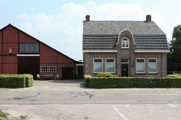 Buitenkant - Boerderij in Ulicoten bij Bosroutes in Ulicoten (2)