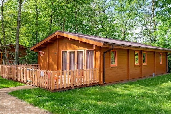 Buitenkant - Vakantiehuis in Hoogerheide met gedeeld zwembad in Hoogerheide (1)