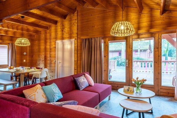 Woonkamer - Bungalow in Hoogerheide met omheind terras in Hoogerheide (3)