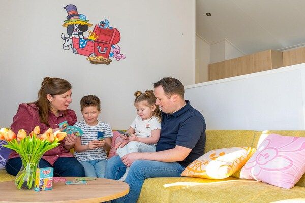 Woonkamer - Moderne woning in Hoogerheide met terras in Hoogerheide (2)