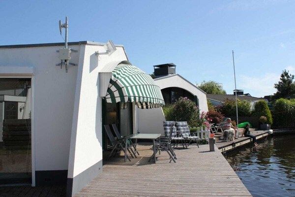 Untagged - Bungalow in Lemmer met zwembad in Lemmer (1)