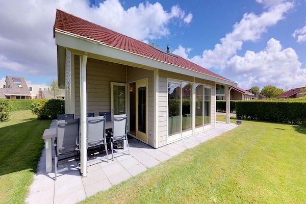 Buitenkant - Ruim Huis in Nederland voor 8 Personen in Kortgene (1)