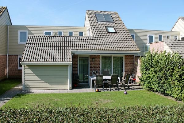 Buitenkant - Villa in Zeeland met privéterras in Kortgene (5)