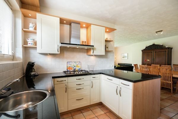Keuken - Boerderij in Rheeze bij bos en weiden in Hardenberg-Rheeze (2)