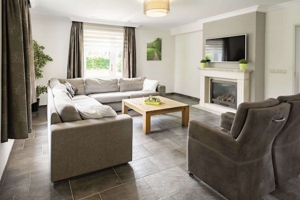 Woonkamer - Vakantiehuis in Gelderland met tuin in Plasmolen (3)
