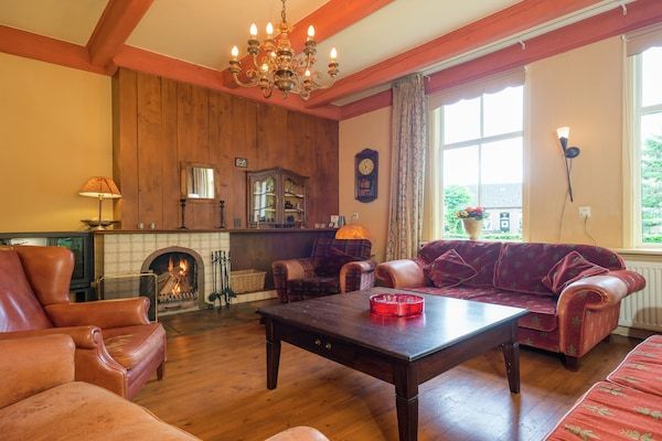 Woonkamer - Boerderij in Reestdal met Sauna en Bubbelbad in Balkbrug (2)