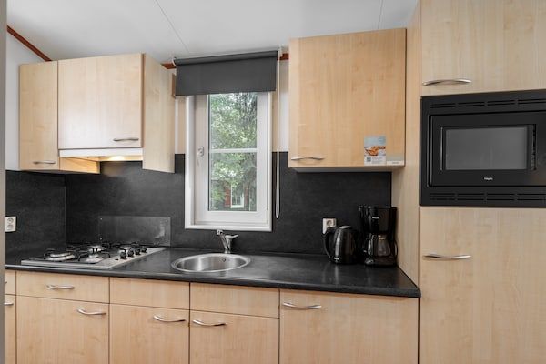 Keuken - Gezellig chalet in het Borgerbos in Borger (4)